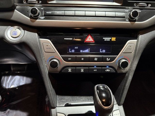 2017 Hyundai Elantra Value Edition 2.0L Automatic - 22999303 - 15