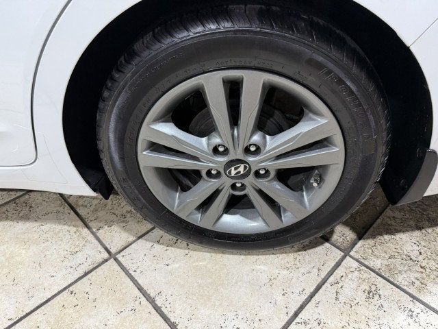 2017 Hyundai Elantra Value Edition 2.0L Automatic - 22999303 - 7