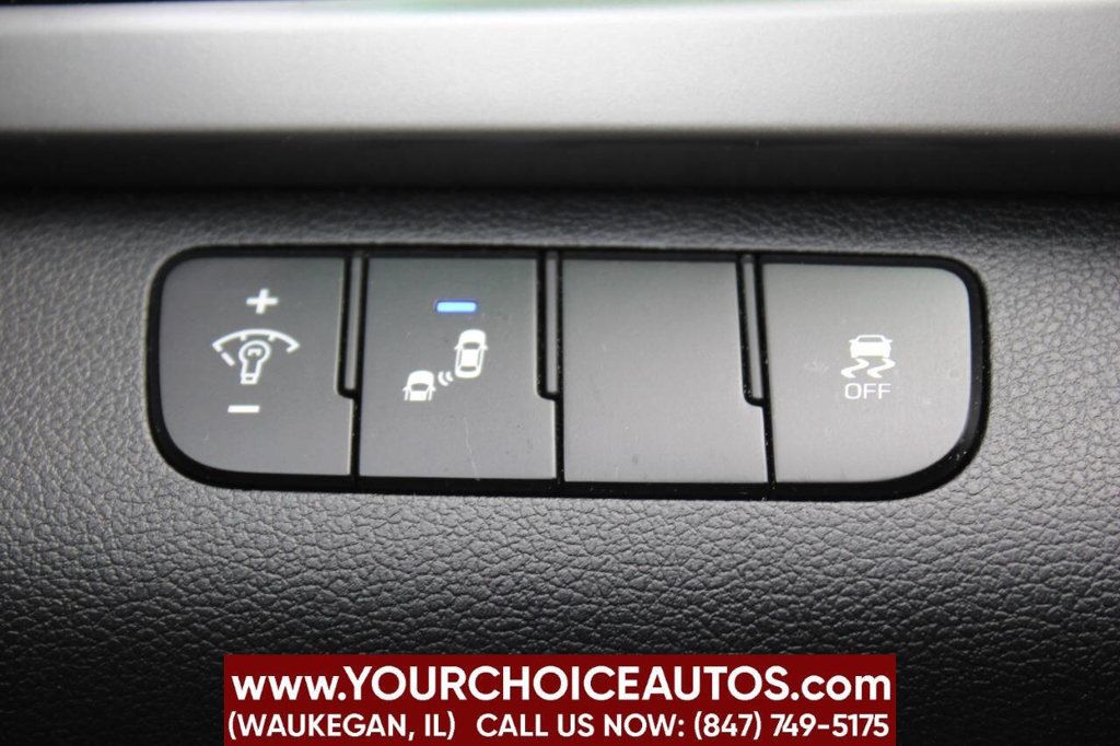 2017 Hyundai Elantra Value Edition 2.0L Automatic - 22871823 - 28