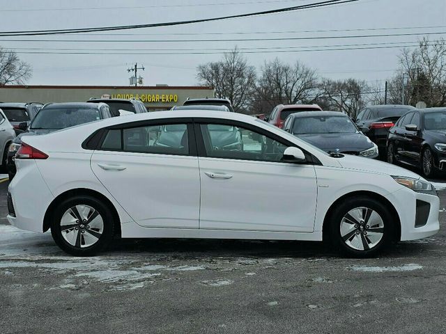 2017 Hyundai Ioniq Hybrid Blue Hatchback - 22964464 - 13