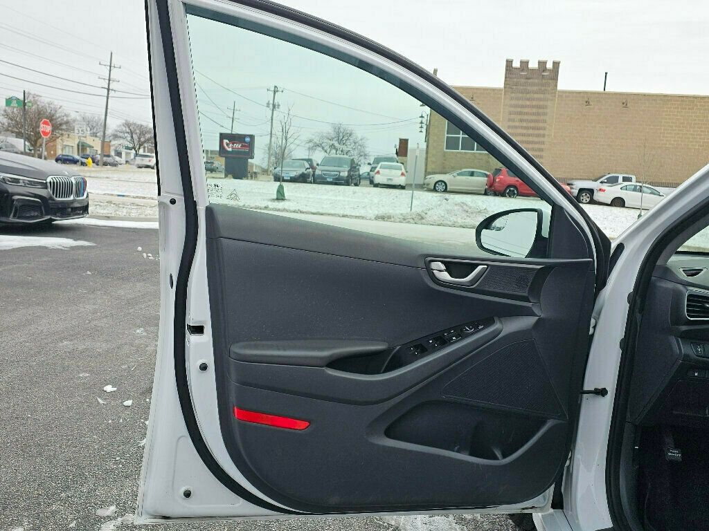 2017 HYUNDAI IONIQ - Image 17