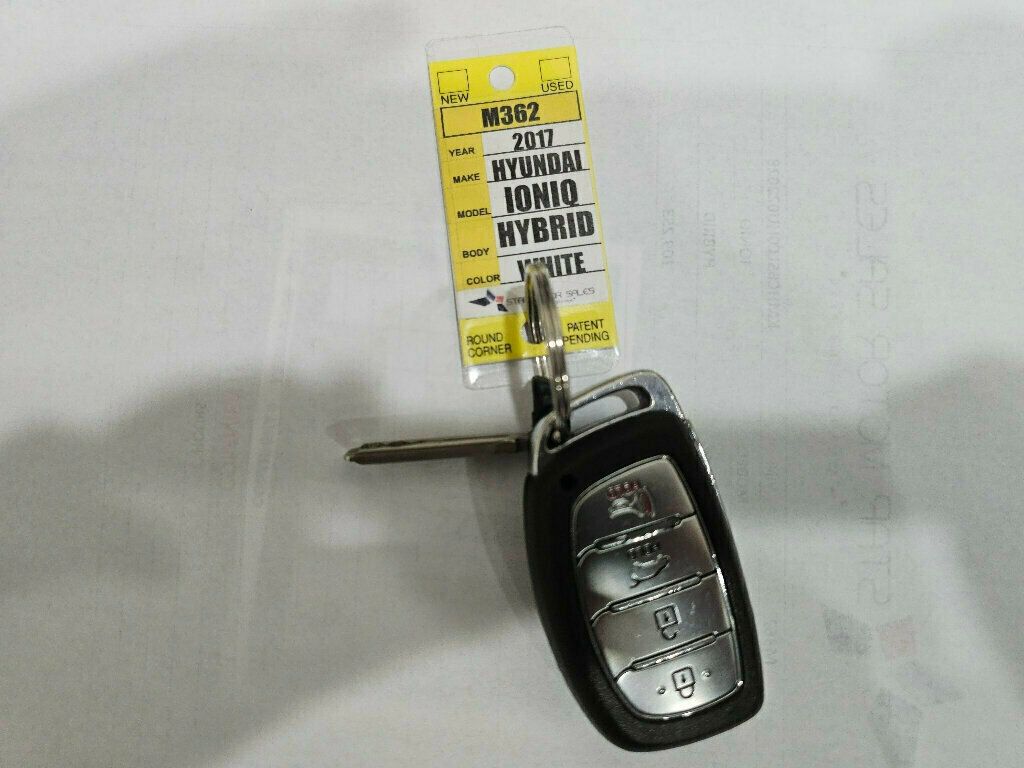 2017 HYUNDAI IONIQ - Image 35