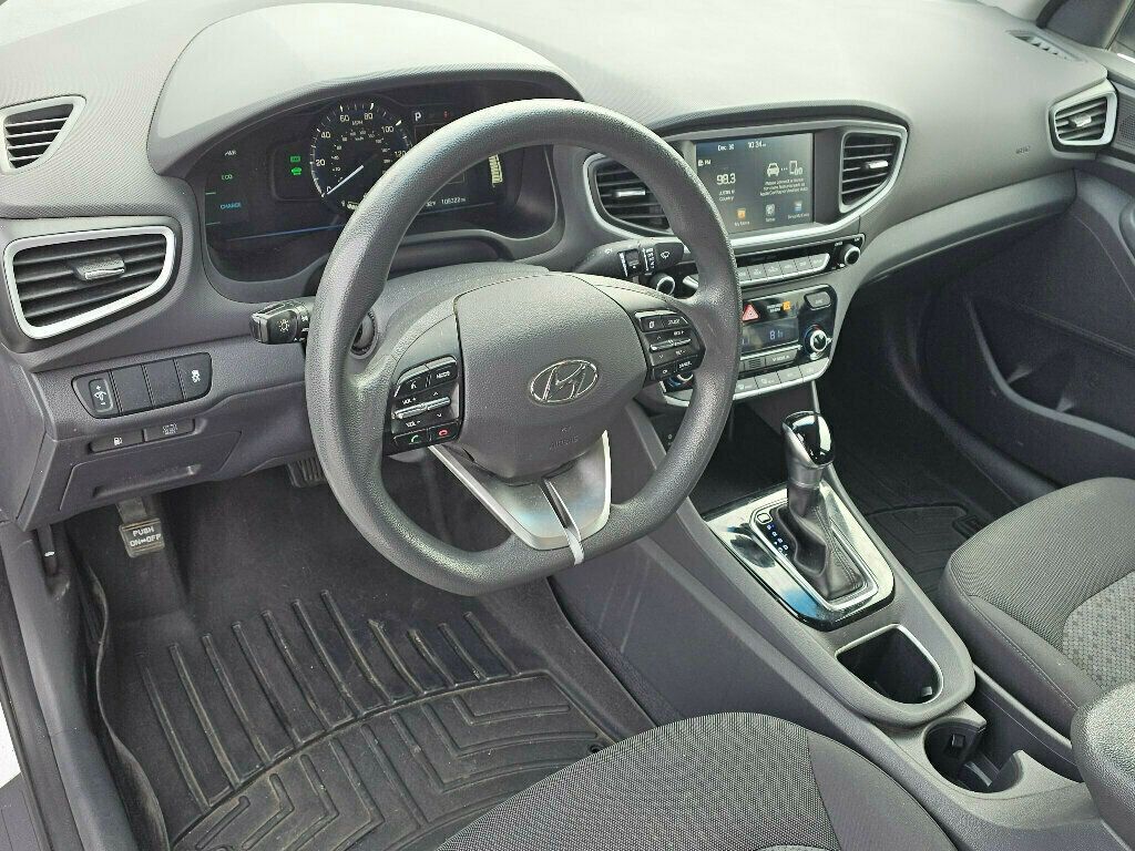 2017 HYUNDAI IONIQ - Image 7