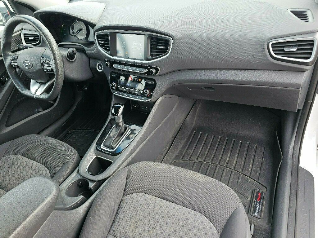 2017 HYUNDAI IONIQ - Image 8