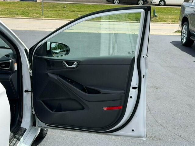 2017 Hyundai Ioniq Hybrid Limited Hatchback - 23028508 - 18
