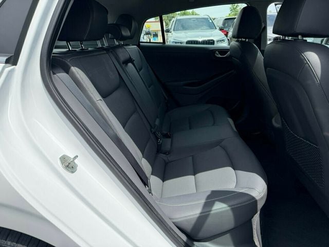 2017 Hyundai Ioniq Hybrid Limited Hatchback - 23028508 - 19
