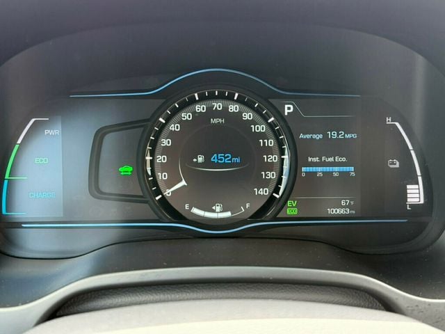 2017 Hyundai Ioniq Hybrid Limited Hatchback - 23028508 - 32