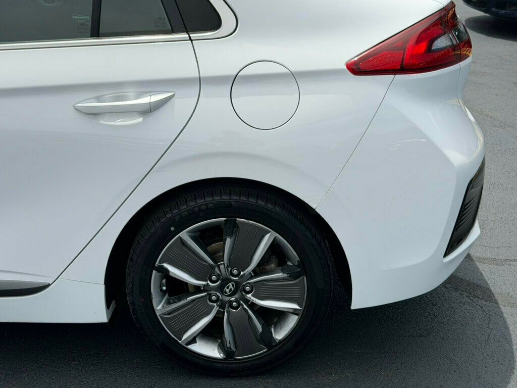 2017 Hyundai Ioniq Hybrid Limited Hatchback - 23028508 - 40