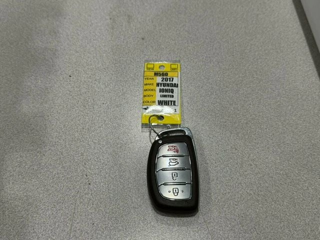 2017 Hyundai Ioniq Hybrid Limited Hatchback - 23028508 - 43