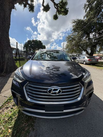 2017 Hyundai Santa Fe - KM8SNDHF1HU223674