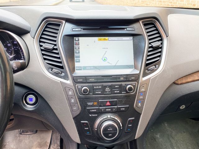 2017 Hyundai Santa Fe Limited Ultimate 3.3L Automatic AWD - 22993135 - 10