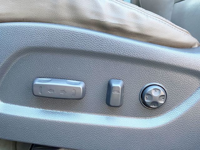 2017 Hyundai Santa Fe Limited Ultimate 3.3L Automatic AWD - 22993135 - 24