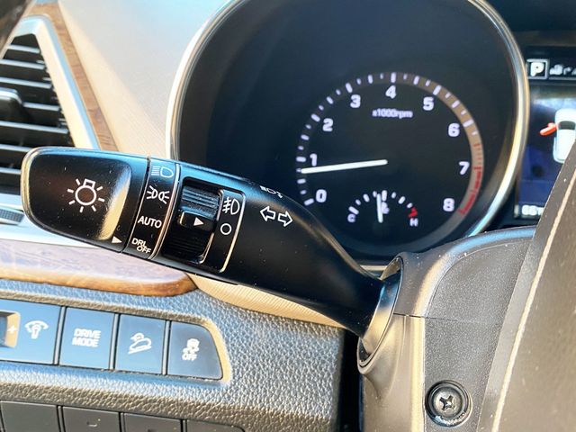 2017 Hyundai Santa Fe Limited Ultimate 3.3L Automatic AWD - 22993135 - 30