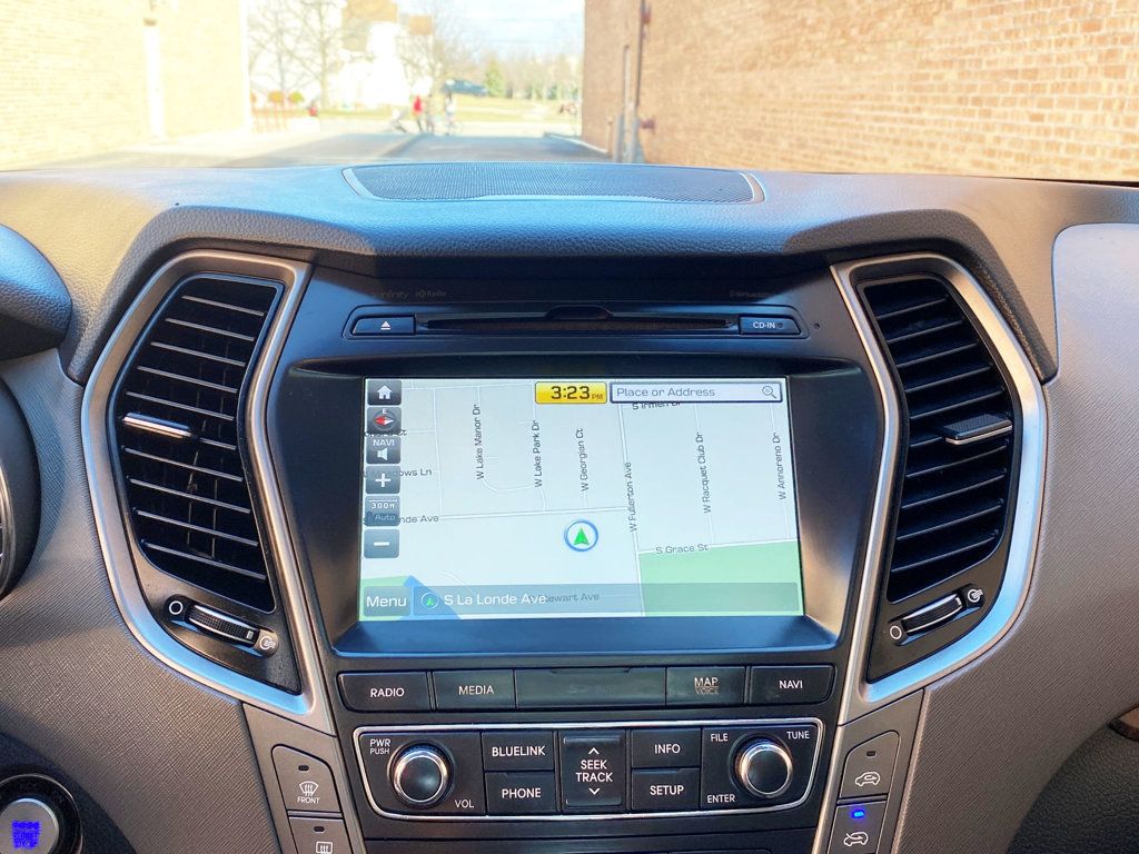 2017 Hyundai Santa Fe Limited Ultimate 3.3L Automatic AWD - 22993135 - 34