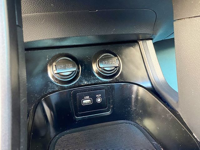 2017 Hyundai Santa Fe Limited Ultimate 3.3L Automatic AWD - 22993135 - 37