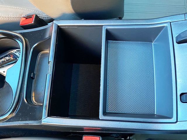 2017 Hyundai Santa Fe Limited Ultimate 3.3L Automatic AWD - 22993135 - 40