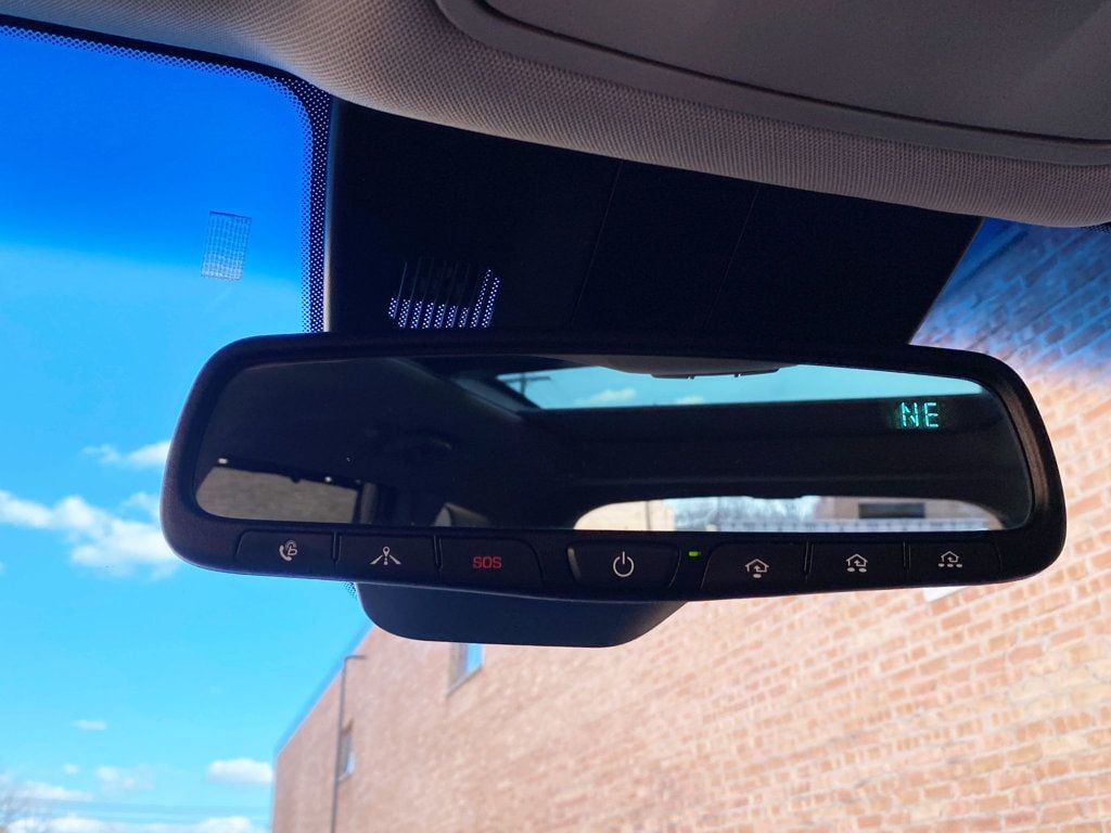 2017 Hyundai Santa Fe Limited Ultimate 3.3L Automatic AWD - 22993135 - 41