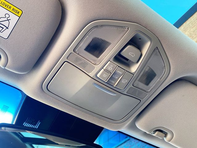 2017 Hyundai Santa Fe Limited Ultimate 3.3L Automatic AWD - 22993135 - 42