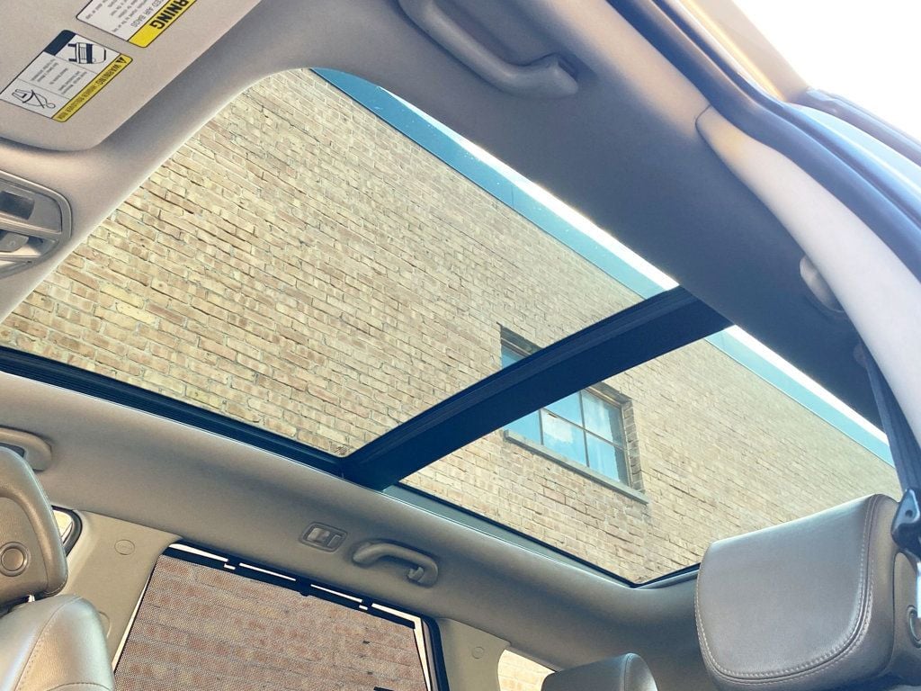 2017 Hyundai Santa Fe Limited Ultimate 3.3L Automatic AWD - 22993135 - 43