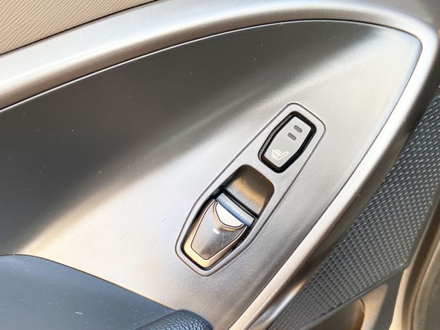 2017 Hyundai Santa Fe Limited Ultimate 3.3L Automatic AWD - 22993135 - 56