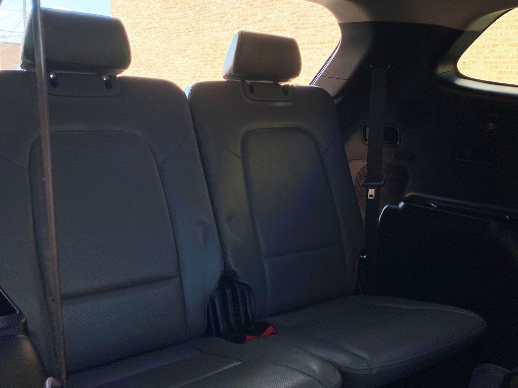 2017 Hyundai Santa Fe Limited Ultimate 3.3L Automatic AWD - 22993135 - 60