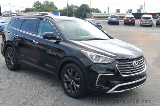 2017 Hyundai Santa Fe SE 3.3L Automatic - 22580970 - 2