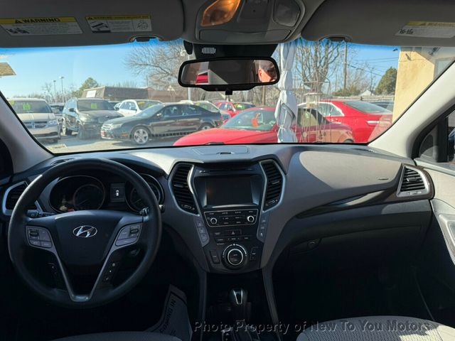 2017 Hyundai Santa Fe SE 3.3L Automatic - 22991830 - 14