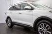 2017 Hyundai Santa Fe SE 3.3L Automatic - 22646139 - 35