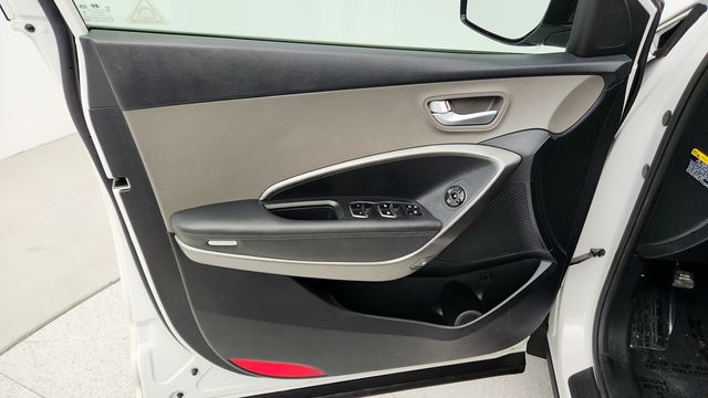 2017 Hyundai Santa Fe SE 3.3L Automatic - 22944788 - 9