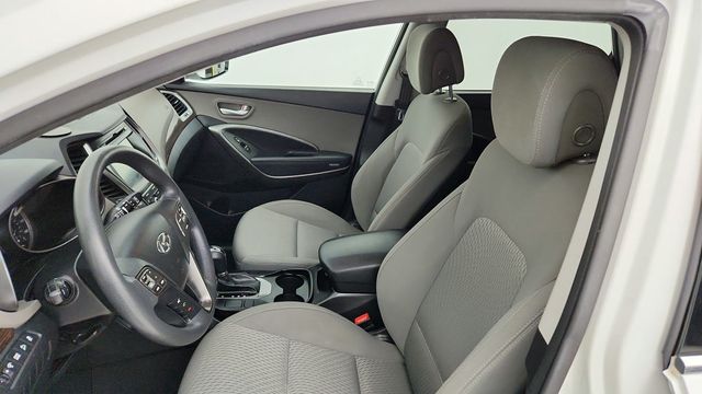 2017 Hyundai Santa Fe SE 3.3L Automatic - 22944788 - 18
