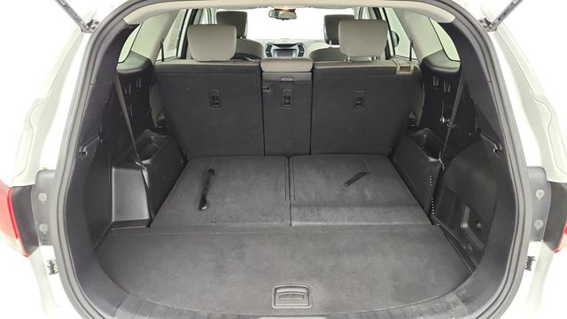 2017 Hyundai Santa Fe SE 3.3L Automatic - 22944788 - 20