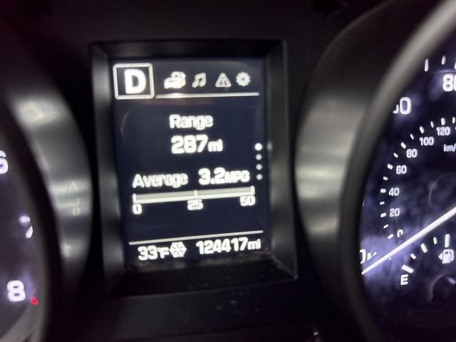 2017 Hyundai Santa Fe SE 3.3L Automatic AWD - 22958567 - 9