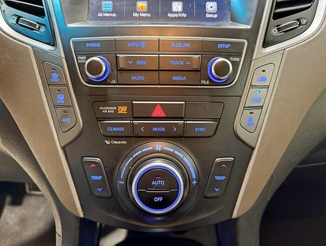 2017 Hyundai Santa Fe SE 3.3L Automatic AWD - 22958567 - 19