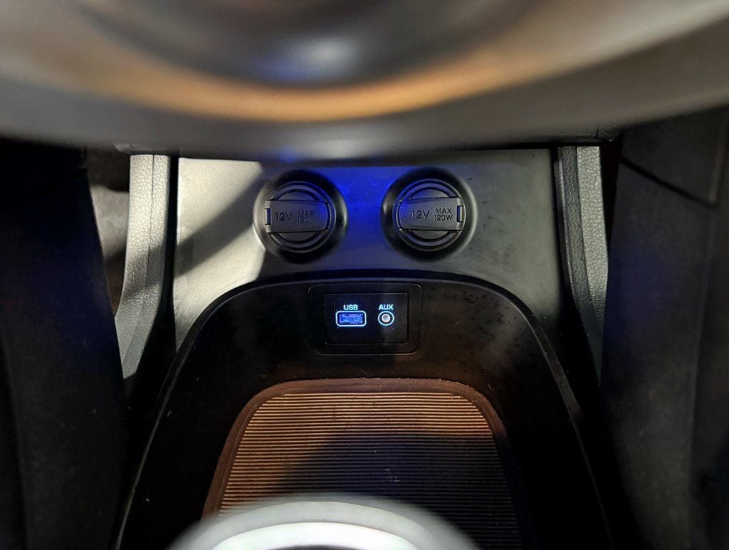 2017 Hyundai Santa Fe SE 3.3L Automatic AWD - 22958567 - 21