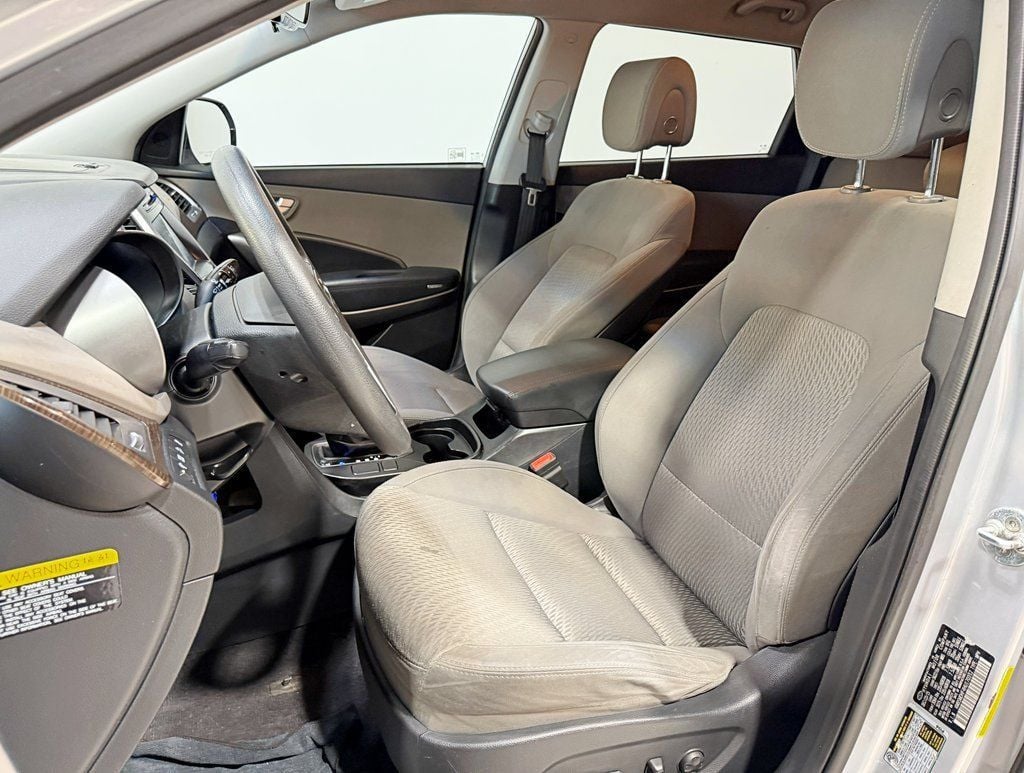 2017 Hyundai Santa Fe SE 3.3L Automatic AWD - 22958567 - 25