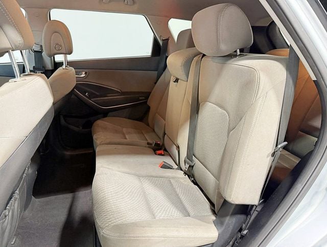2017 Hyundai Santa Fe SE 3.3L Automatic AWD - 22958567 - 31