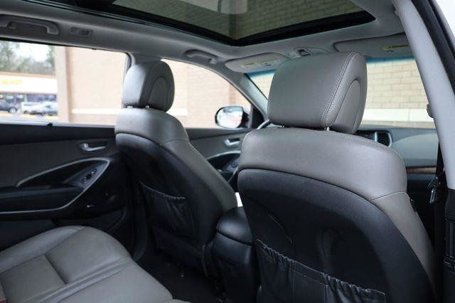 2017 Hyundai Santa Fe SE Ultimate - 23088782 - 29