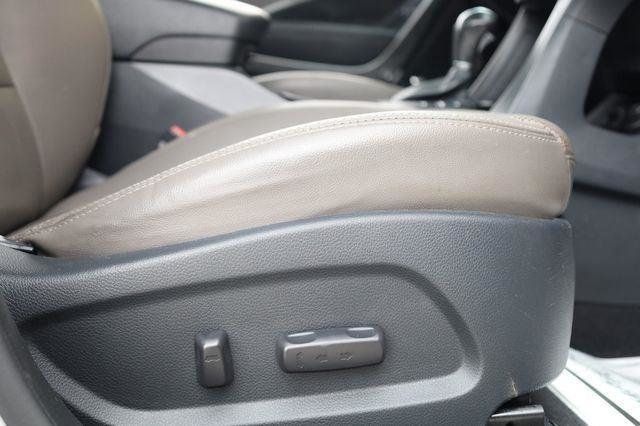 2017 Hyundai Santa Fe SE Ultimate - 23088782 - 32