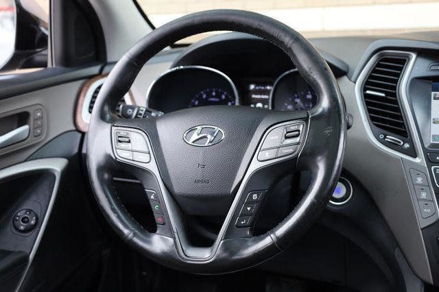 2017 Hyundai Santa Fe SE Ultimate - 23088782 - 35