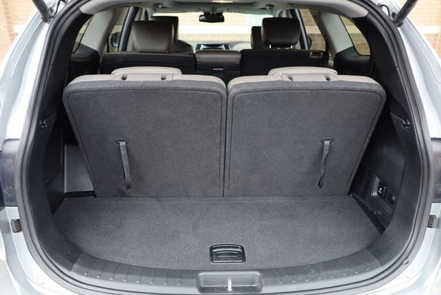 2017 Hyundai Santa Fe SE Ultimate 3.3L Automatic - 22908436 - 9