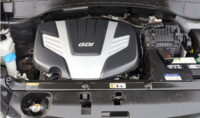 2017 Hyundai Santa Fe SE Ultimate 3.3L Automatic - 22908436 - 10