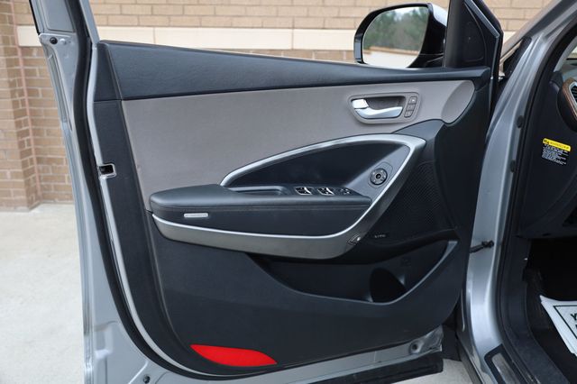 2017 Hyundai Santa Fe SE Ultimate 3.3L Automatic - 22908436 - 13