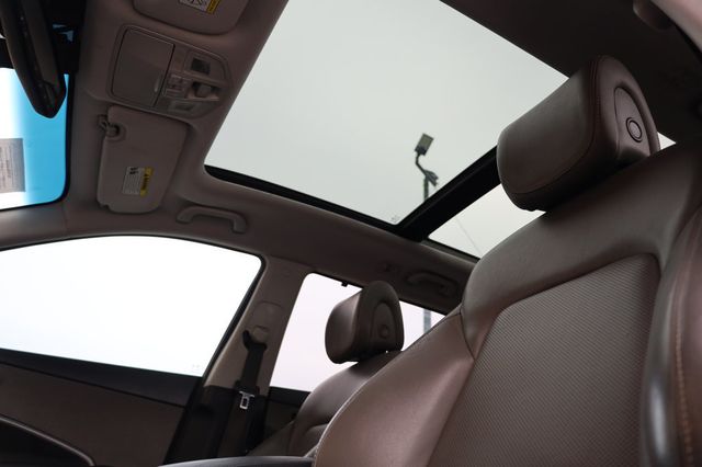 2017 Hyundai Santa Fe SE Ultimate 3.3L Automatic - 22908436 - 16