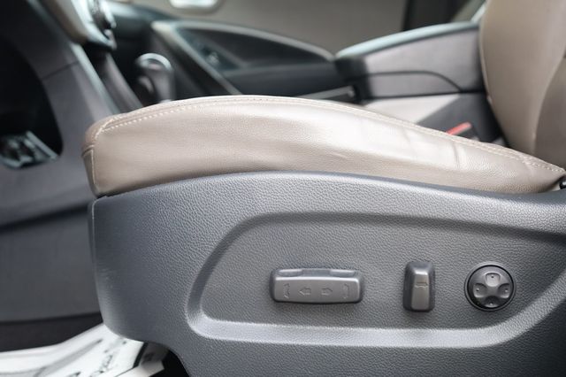 2017 Hyundai Santa Fe SE Ultimate 3.3L Automatic - 22908436 - 18