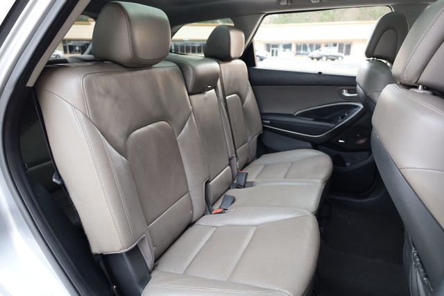 2017 Hyundai Santa Fe SE Ultimate 3.3L Automatic - 22908436 - 25