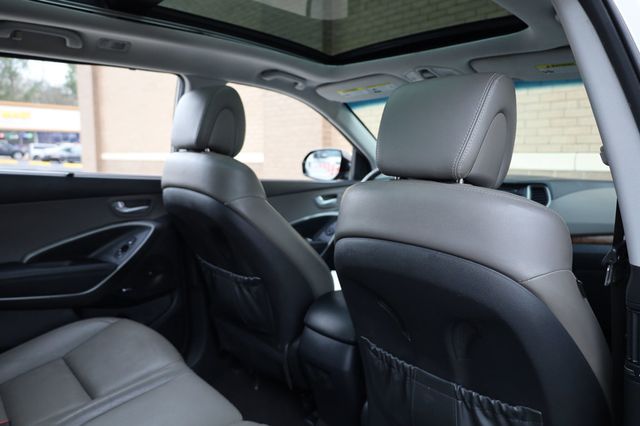 2017 Hyundai Santa Fe SE Ultimate 3.3L Automatic - 22908436 - 26