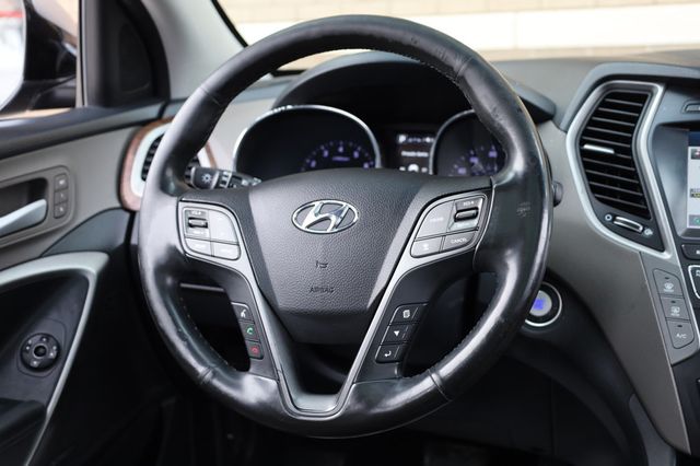 2017 Hyundai Santa Fe SE Ultimate 3.3L Automatic - 22908436 - 32