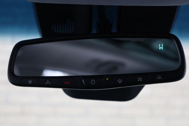 2017 Hyundai Santa Fe SE Ultimate 3.3L Automatic - 22908436 - 38