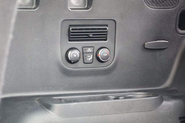 2017 Hyundai Santa Fe SE Ultimate 3.3L Automatic - 22908436 - 41