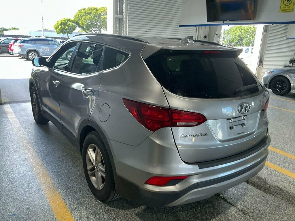 2017 Hyundai Santa Fe Sport 2.4L Automatic - 23092675 - 2